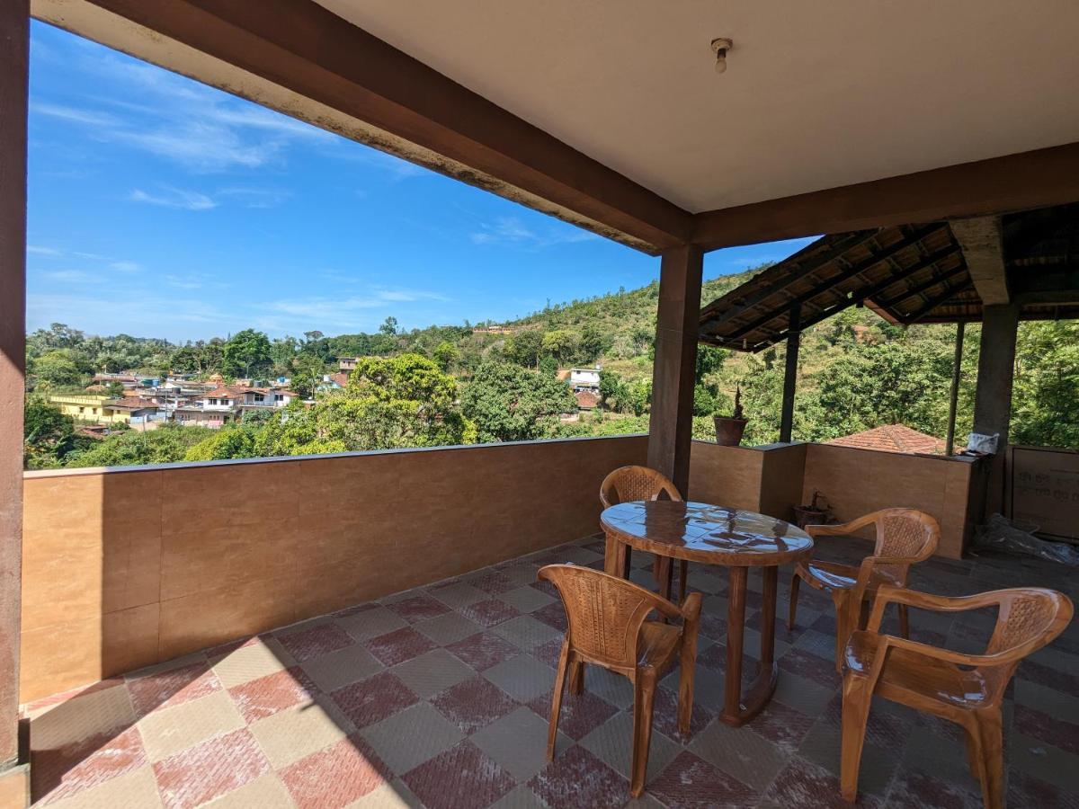 Daisey Dee Homestay Madikeri Exterior photo